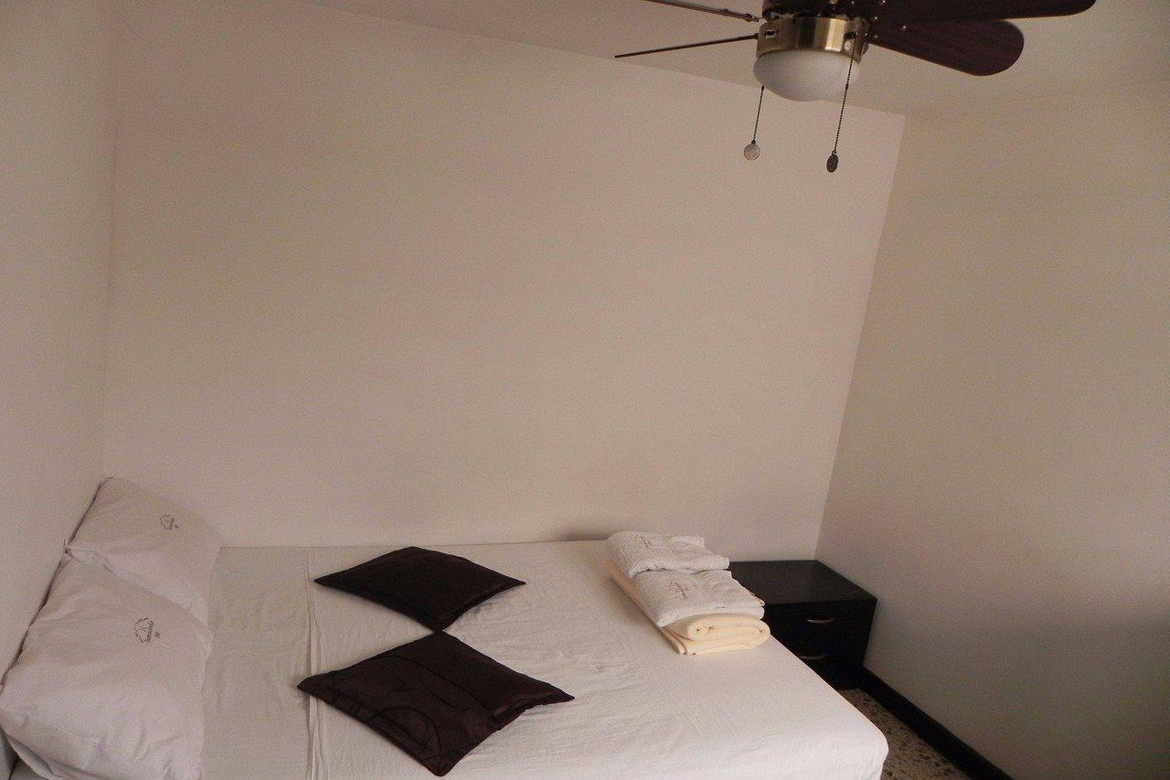 Hostal Tamarindo Inn Меделин Екстериор снимка
