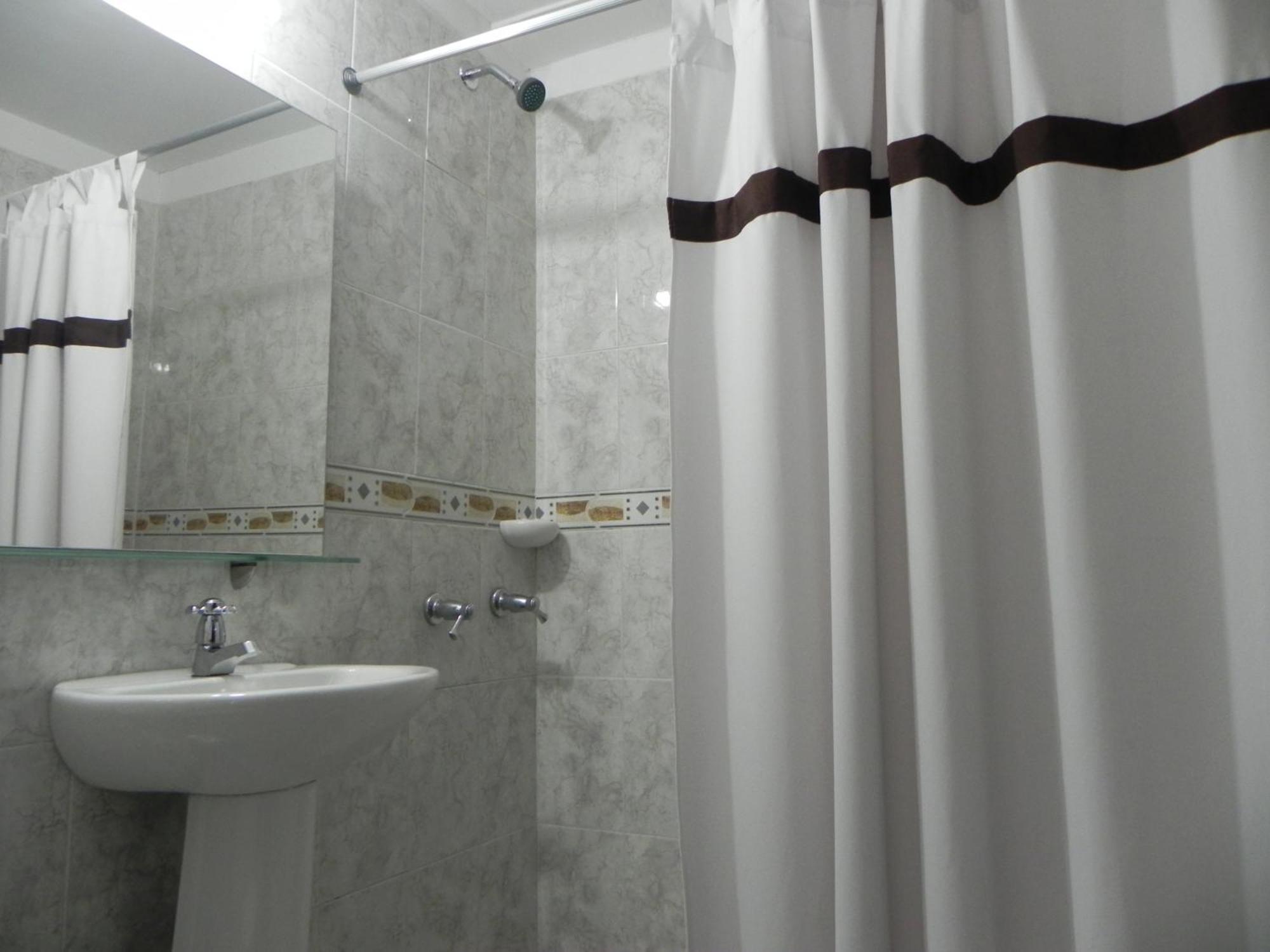 Hostal Tamarindo Inn Меделин Екстериор снимка