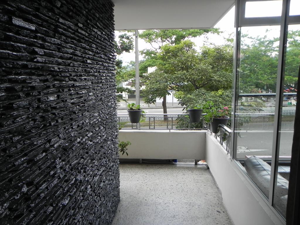 Hostal Tamarindo Inn Меделин Екстериор снимка