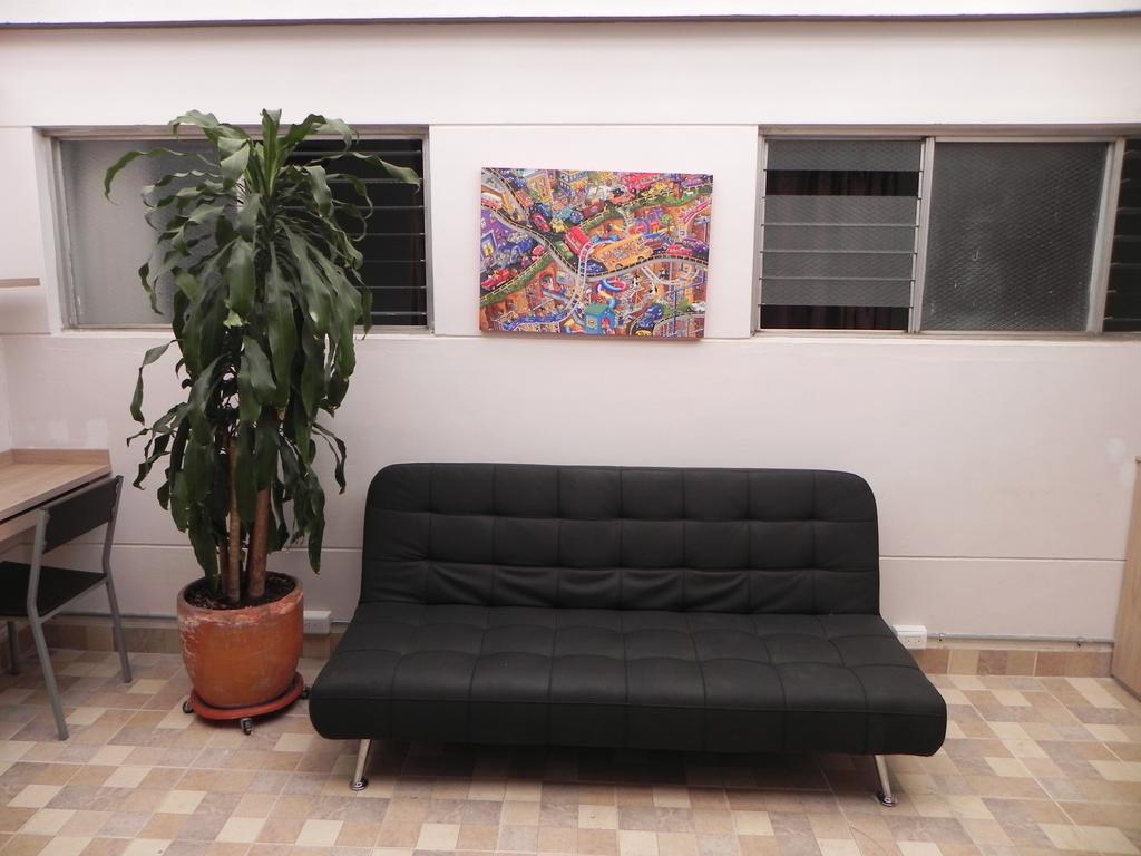 Hostal Tamarindo Inn Меделин Екстериор снимка