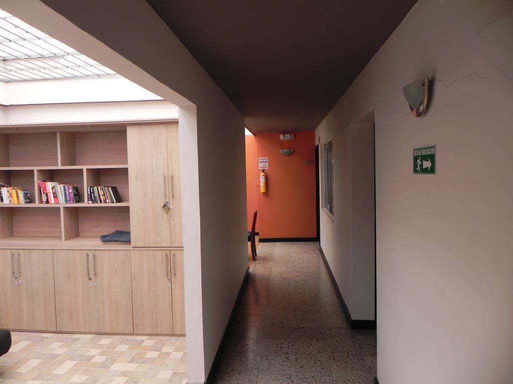Hostal Tamarindo Inn Меделин Екстериор снимка