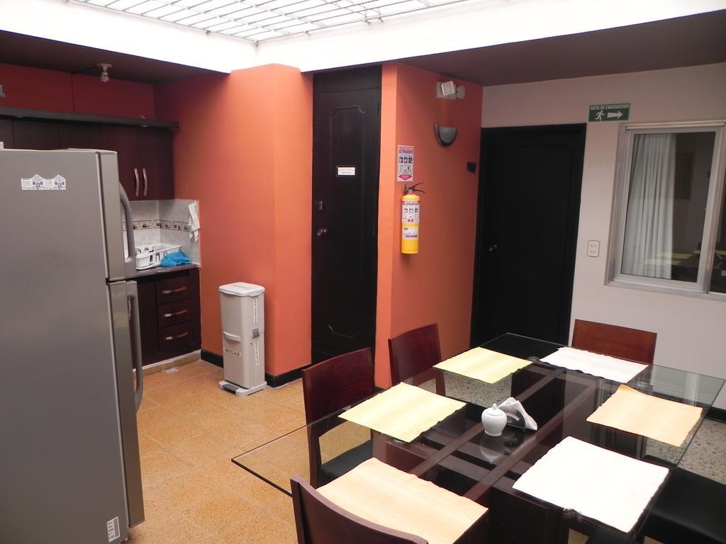 Hostal Tamarindo Inn Меделин Екстериор снимка