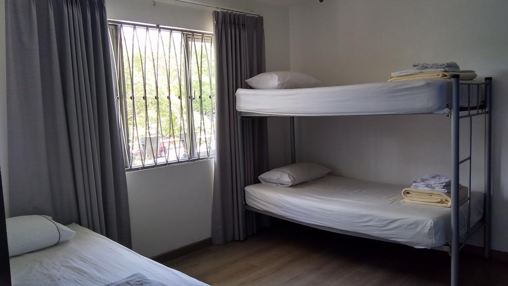 Hostal Tamarindo Inn Меделин Екстериор снимка