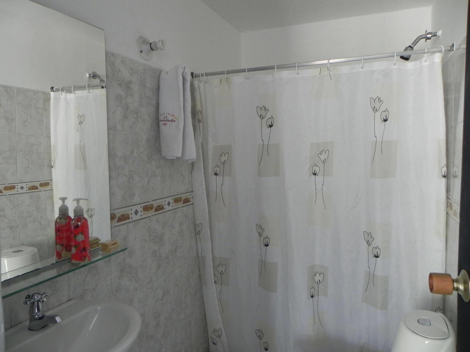 Hostal Tamarindo Inn Меделин Екстериор снимка